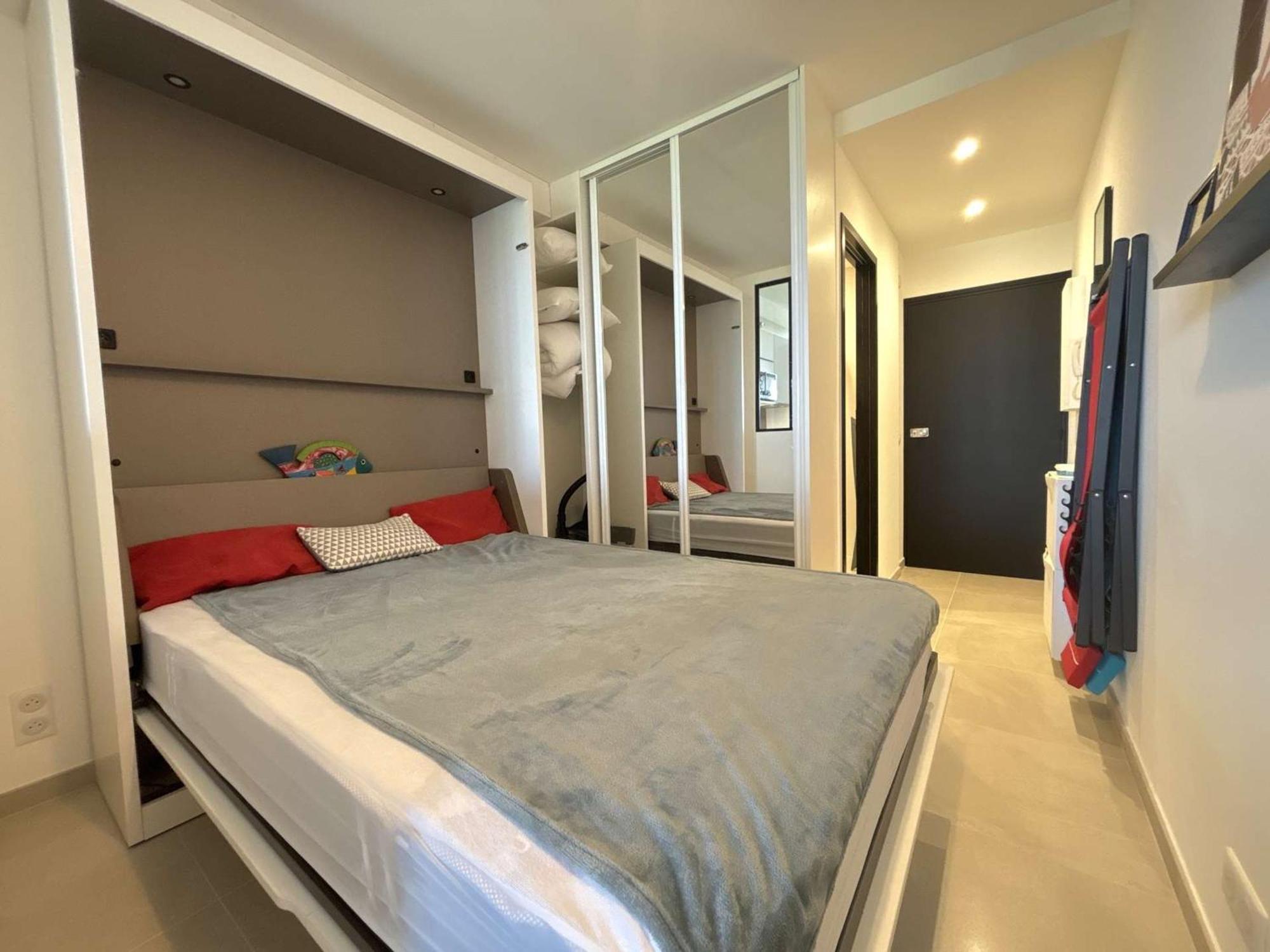 Studio En Bord De Mer A Royan, Parking, Tv, Tout Equipe - Fr-1-494-67 Eksteriør billede
